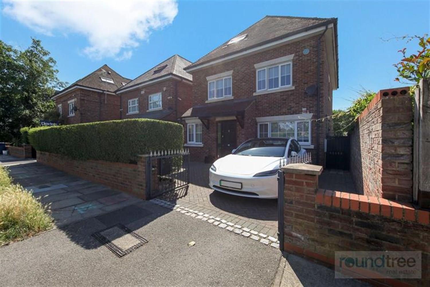 Property Image 6b9c381f-c2f7-4f47-b729-9f9861fcd7d1