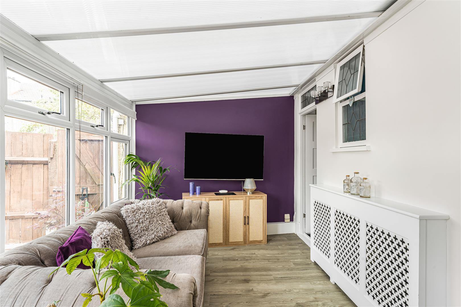 Property Image 6b9dc3b6-2780-45b0-a245-94423074284e