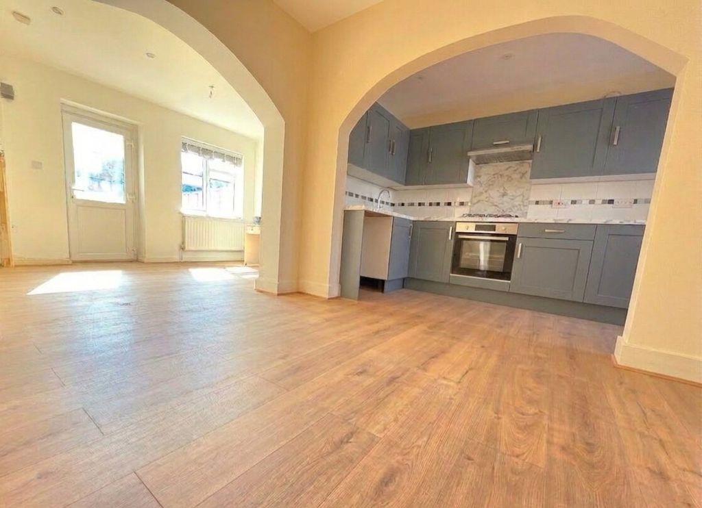 Property Image 6b9e44a5-694c-476f-bd60-a841fda74da0