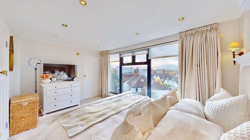 Property Image 6baa6088-4216-4d45-9259-9b297bd025f4