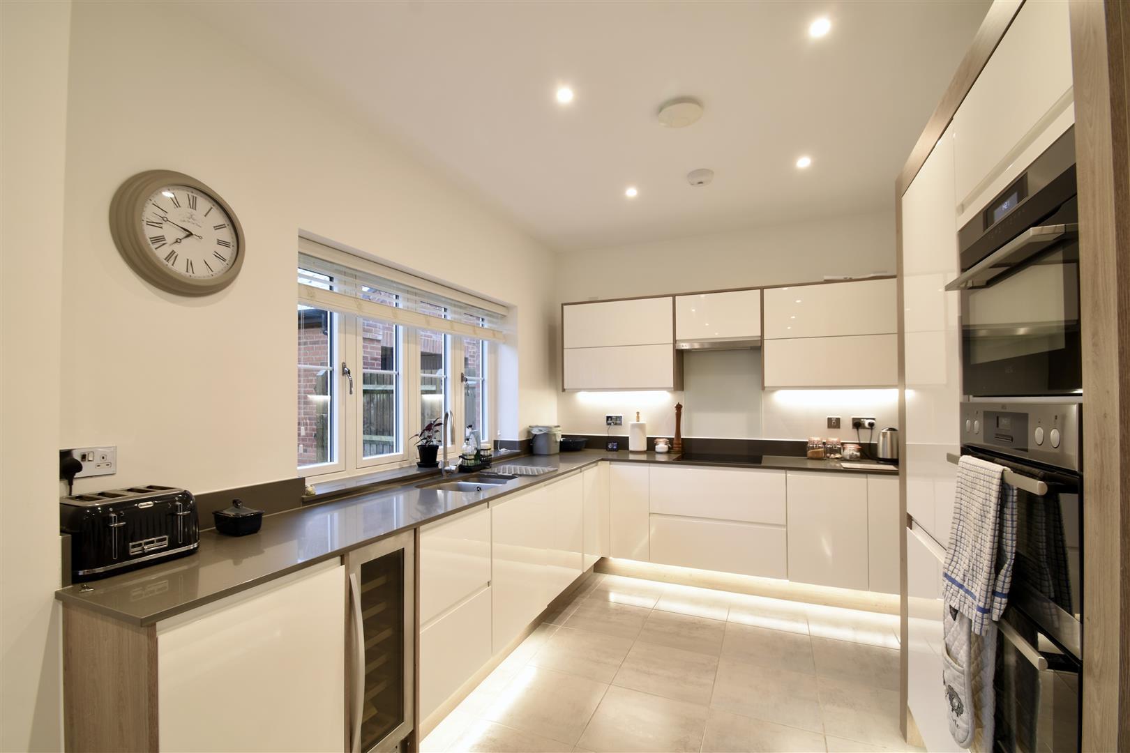 Property Image 6bb07e8a-5f94-4f27-8d17-89f4d5821589