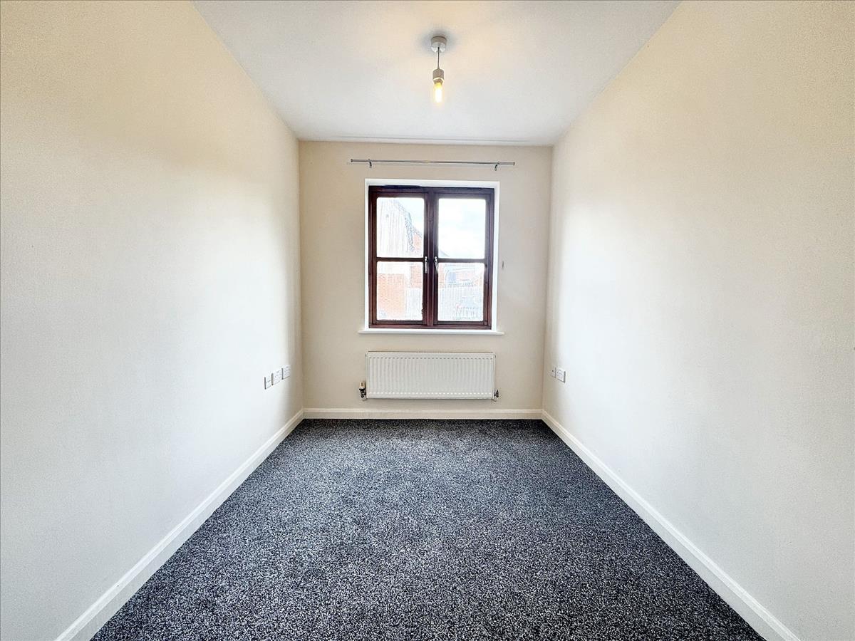 Property Image 6bb3164d-c6e0-41ea-a928-f81540816b06