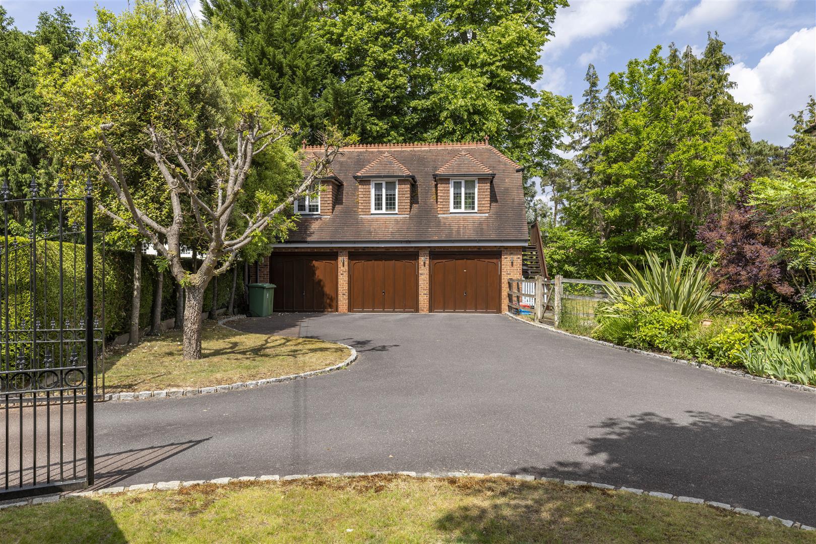 Property Image 6bed04cc-1f60-40ae-8e4b-f104064fd521