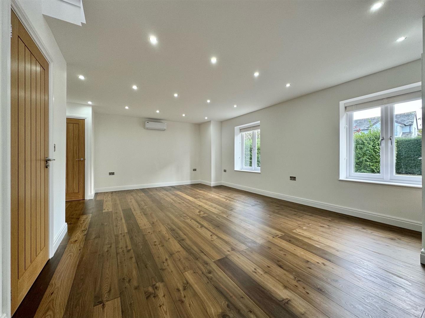 Property Image 6bf866ff-6c98-48e4-be96-6971335bc06c