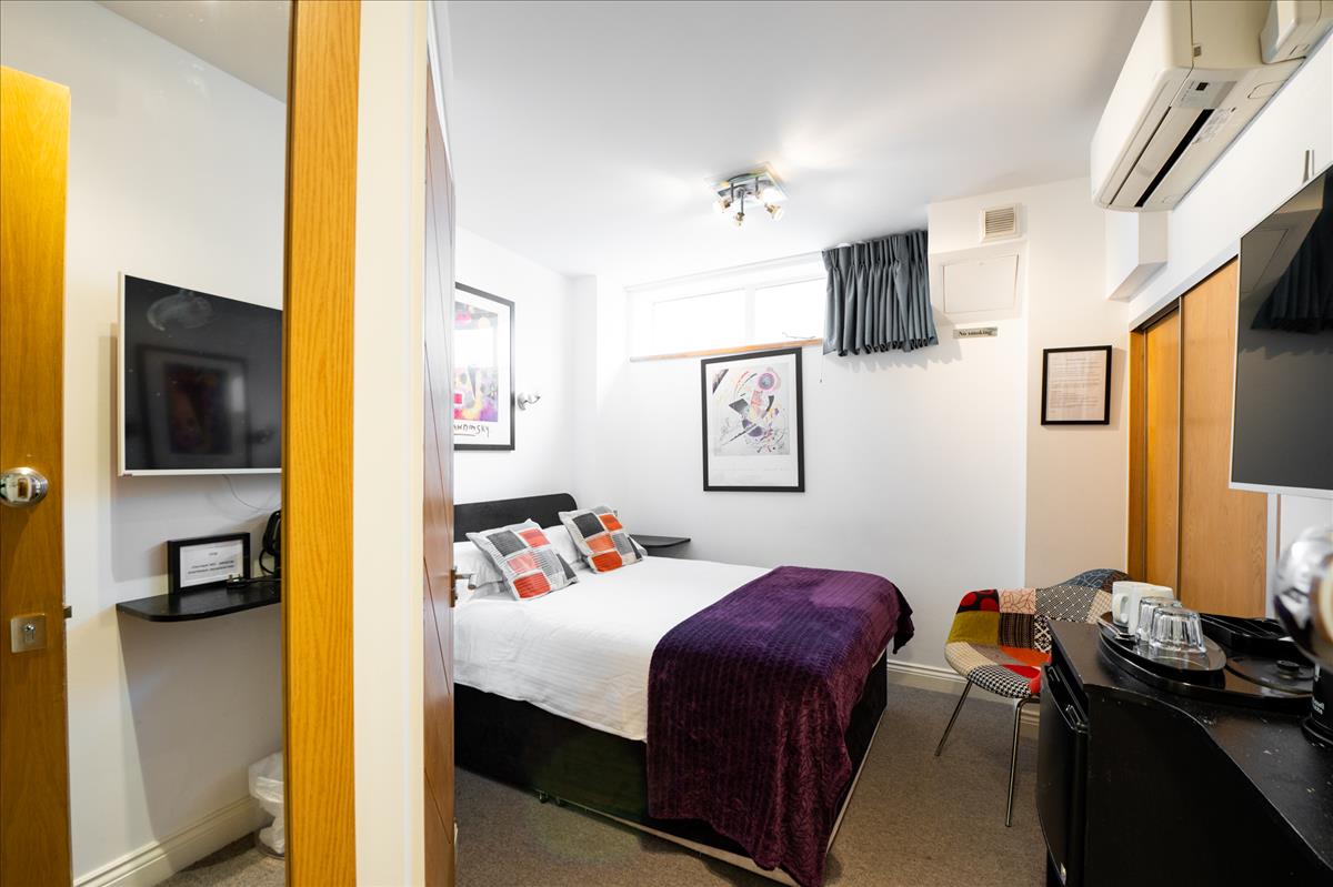 Property Image 6bf9bf0c-3c12-4f74-a212-f25b9449086e