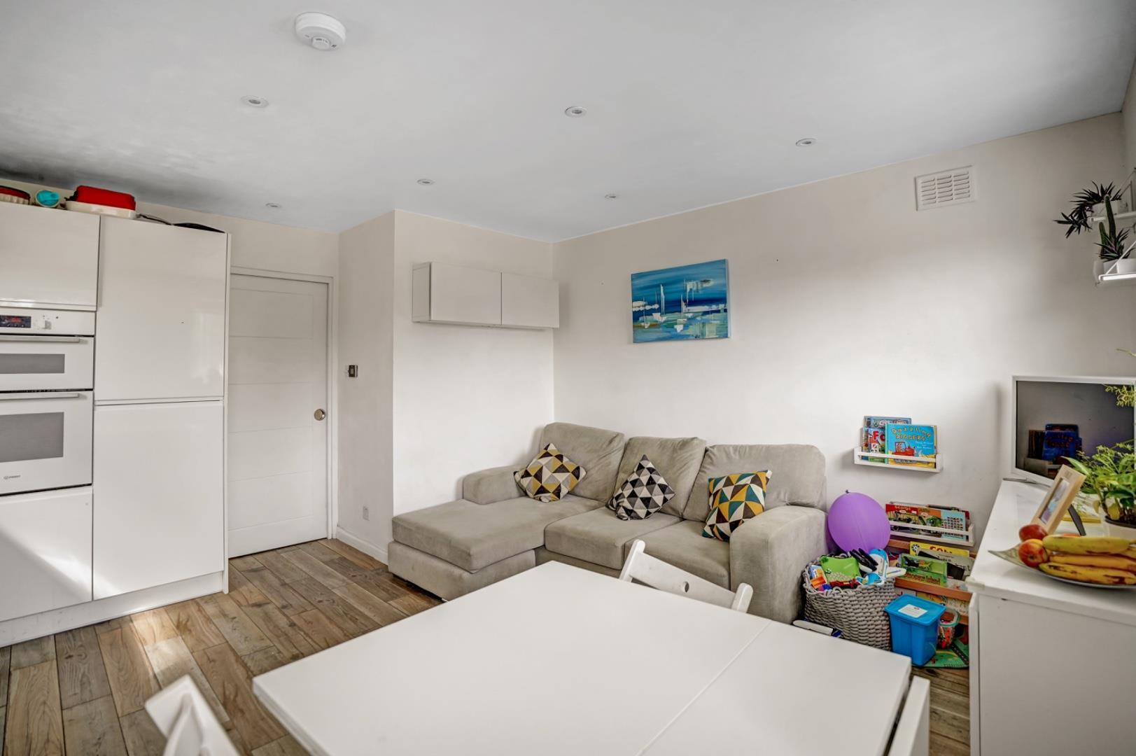 Property Image 6bfe8cc0-8229-4a3d-912d-b7c847c2a636