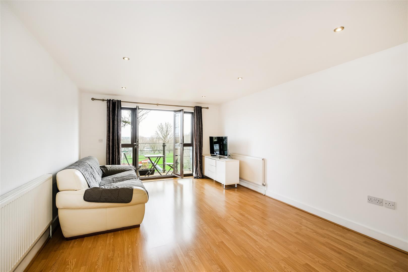 Property Image 6bff9ba7-9856-4398-ba74-c8df3fb325f8