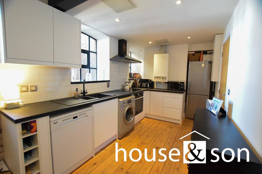 Property Image 6c033db3-9670-4d3d-b46d-a4895a7fb3ac