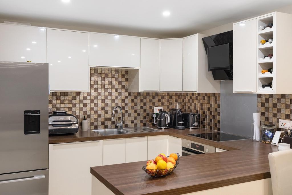 Property Image 6c046359-f1de-49a8-b96a-41eb27d9ae4a