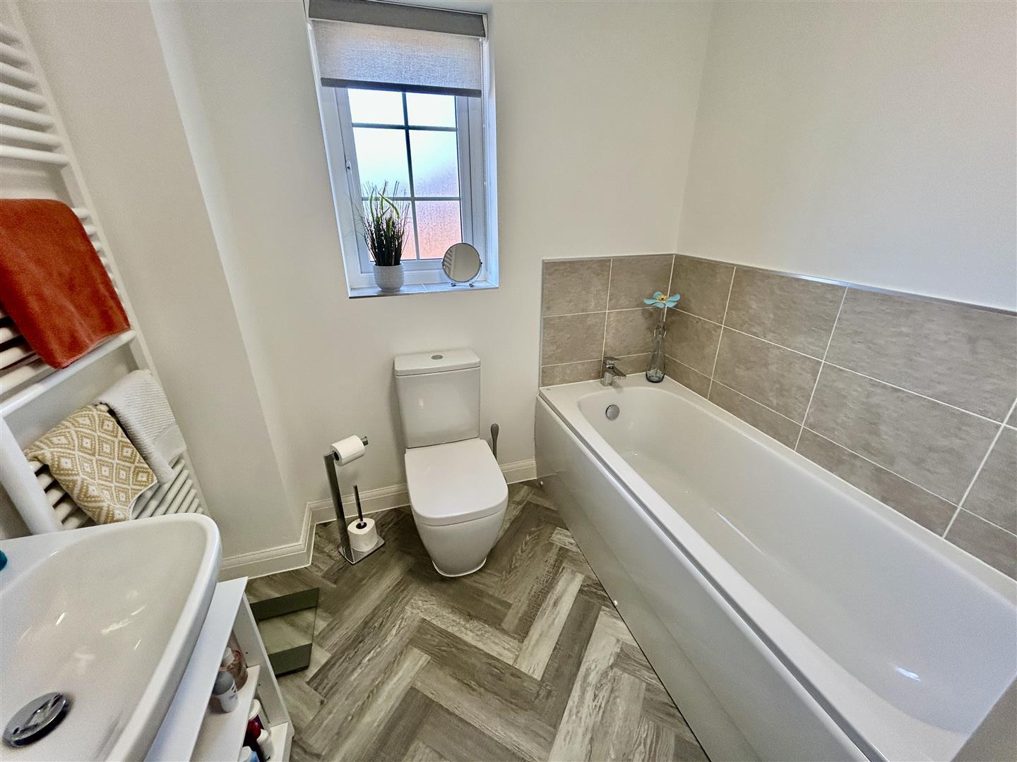Property Image 6c1122d6-4d66-42dc-8ee5-cebd2e81c248
