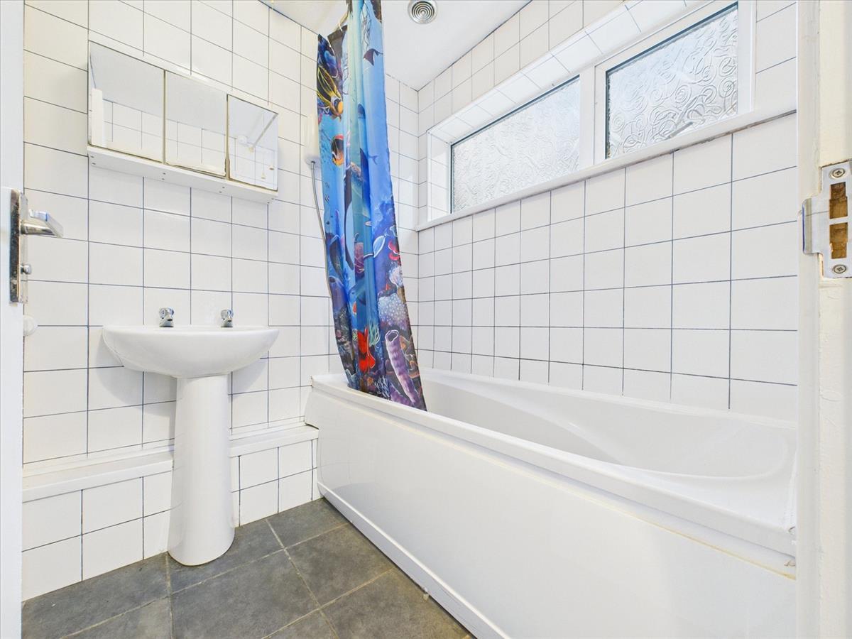 Property Image 6c114dd0-c150-4f89-8e27-b3d451634db9