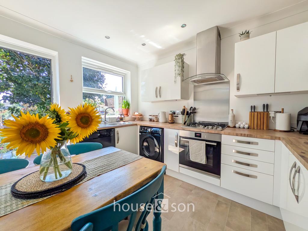 Property Image 6c137003-2731-47c1-b65a-0c122d1ed3bb