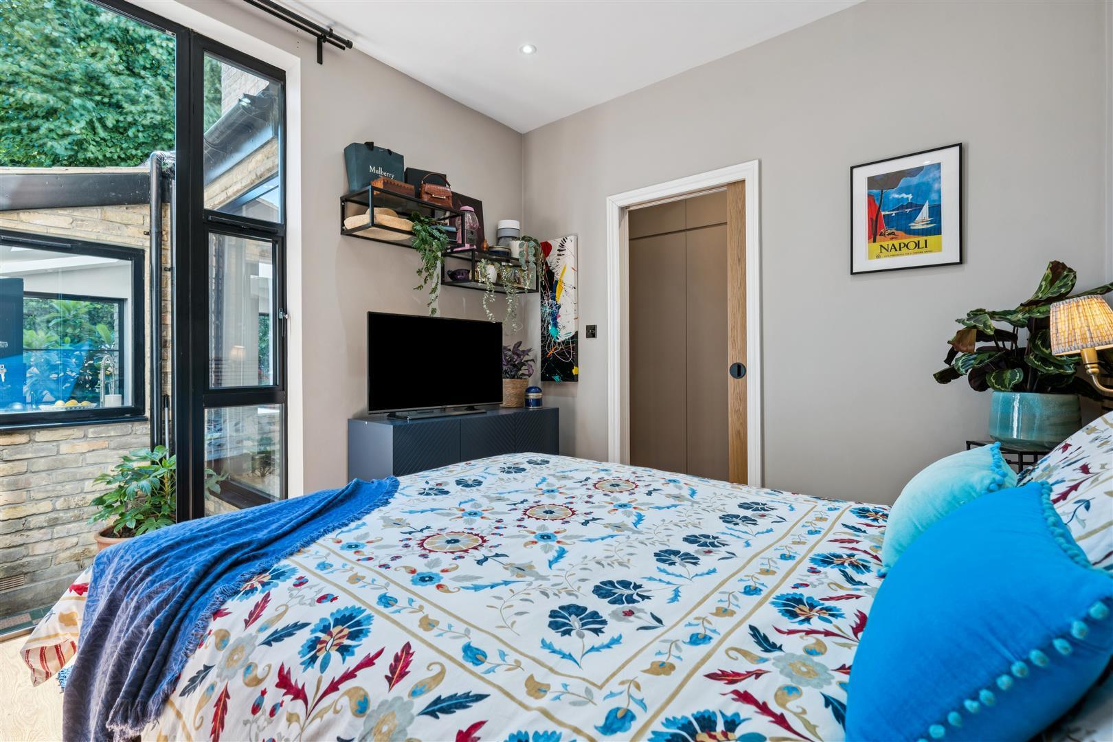 Property Image 6c1566f2-7740-4889-a467-0dd3af83f630