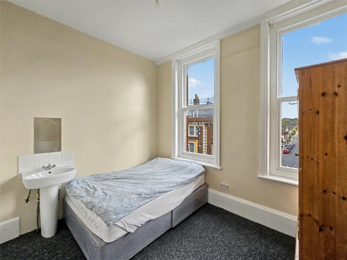 Property Image 6c18a532-867b-4f2a-8303-1e378764f3f6