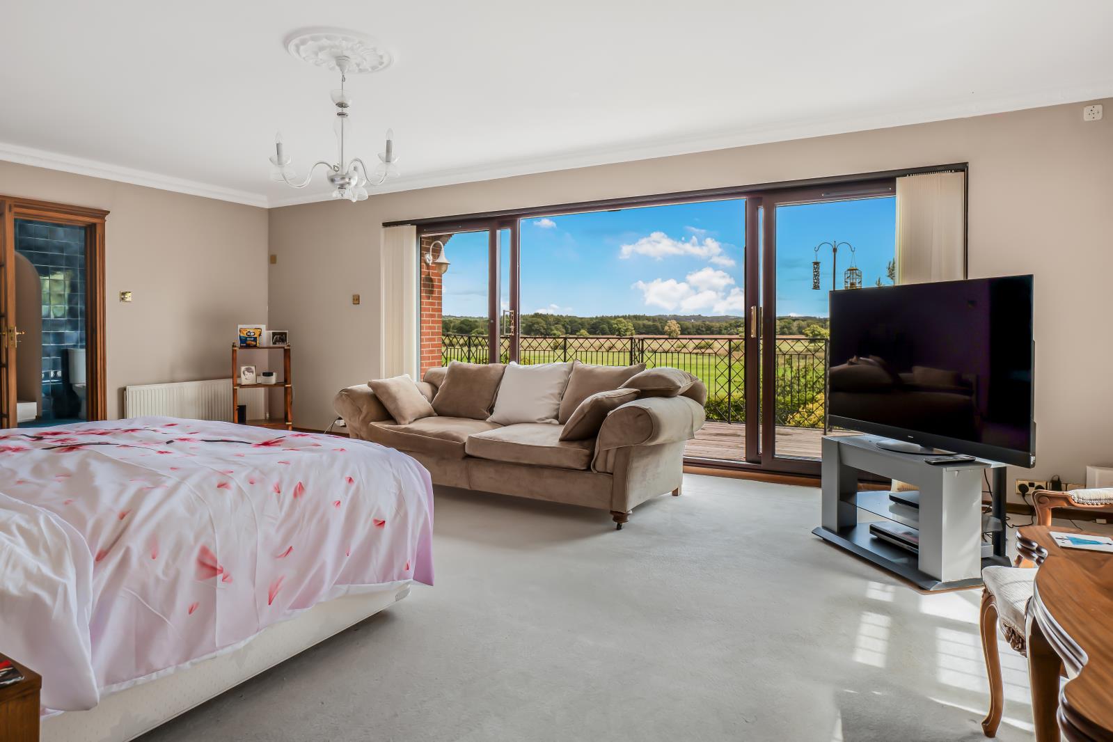 Property Image 6c18f328-49ad-4a4d-bfaa-5d7256cd767e