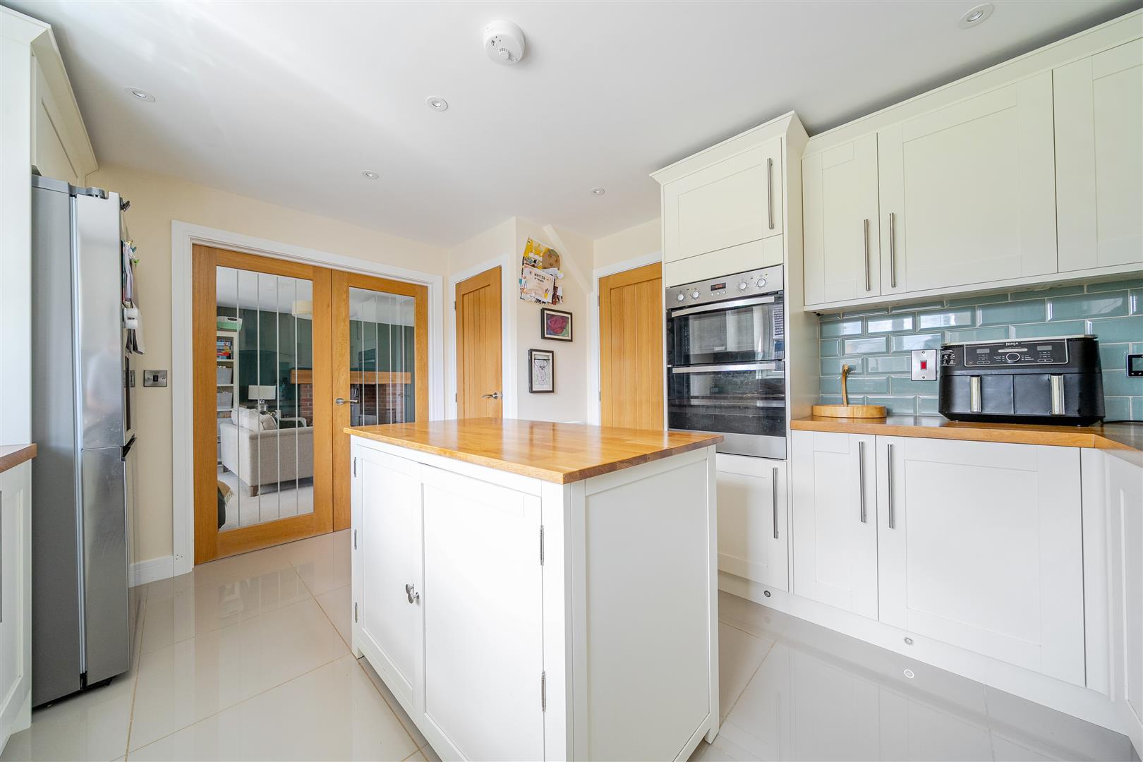 Property Image 6c1da13e-708f-44ef-9d7d-d7b2255b50b0