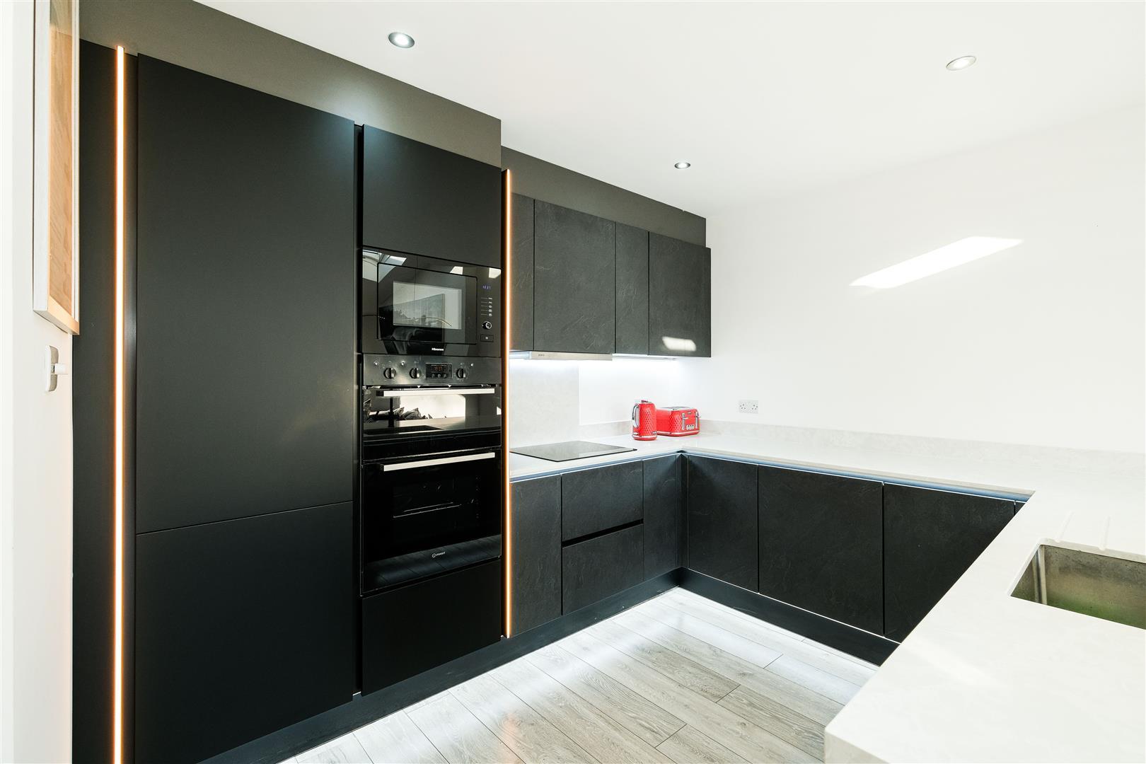 Property Image 6c1f2e31-4468-41c0-88d1-fcdfbadf28b0