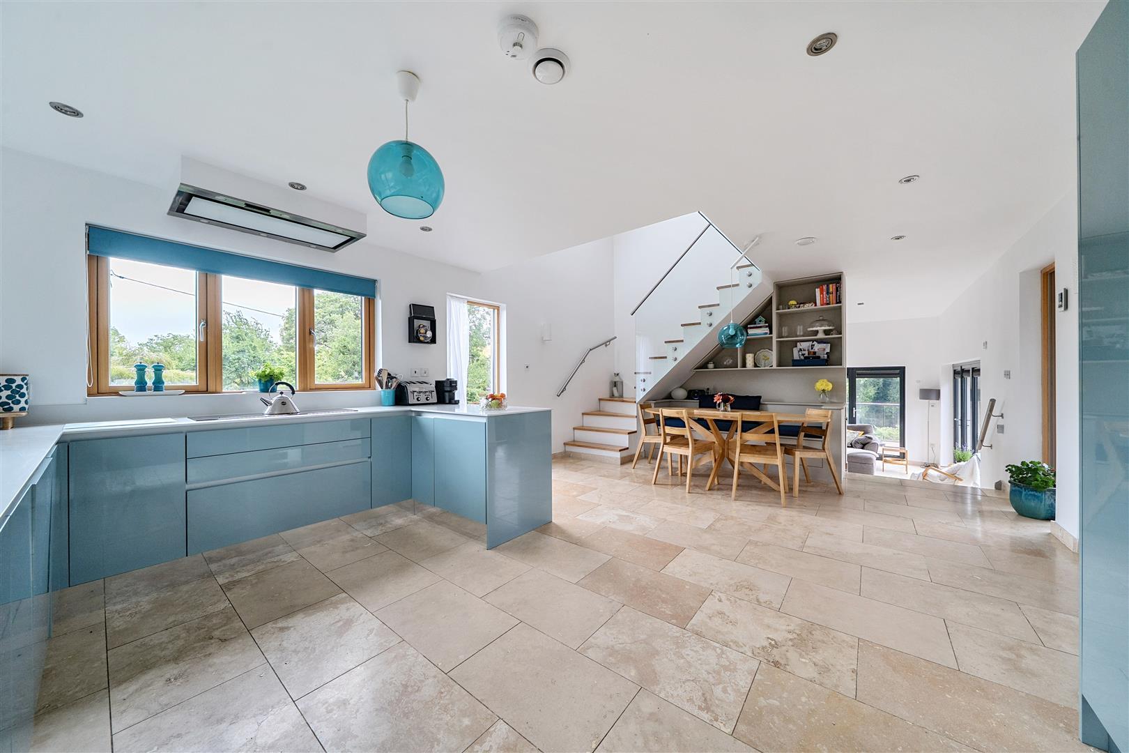 Property Image 6c26569e-4138-41a8-bfe9-695a837cb674