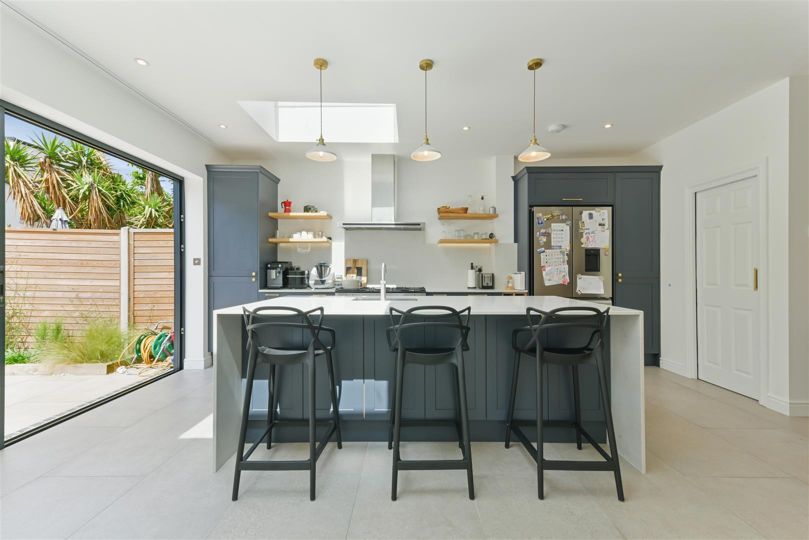 Property Image 6c2dda2a-6c2c-43d1-af4d-9567d887bb52