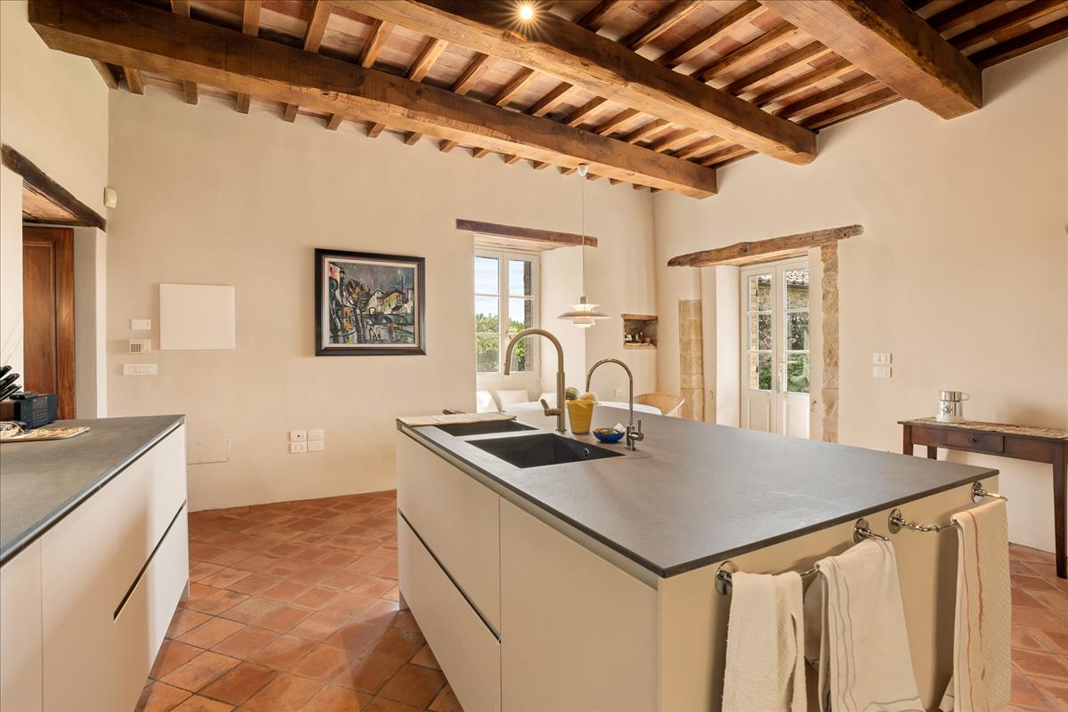 Property Image 6c3652a8-9c42-435e-87b2-4867e2e173c3