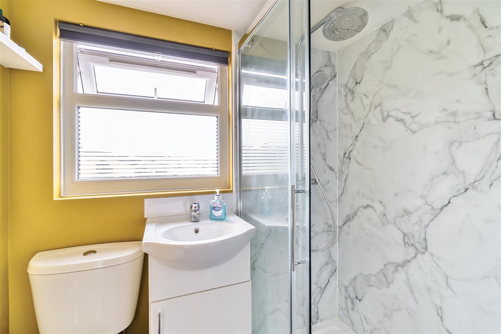 Property Image 6c5a8384-2b97-46ff-8953-c7043530fe77