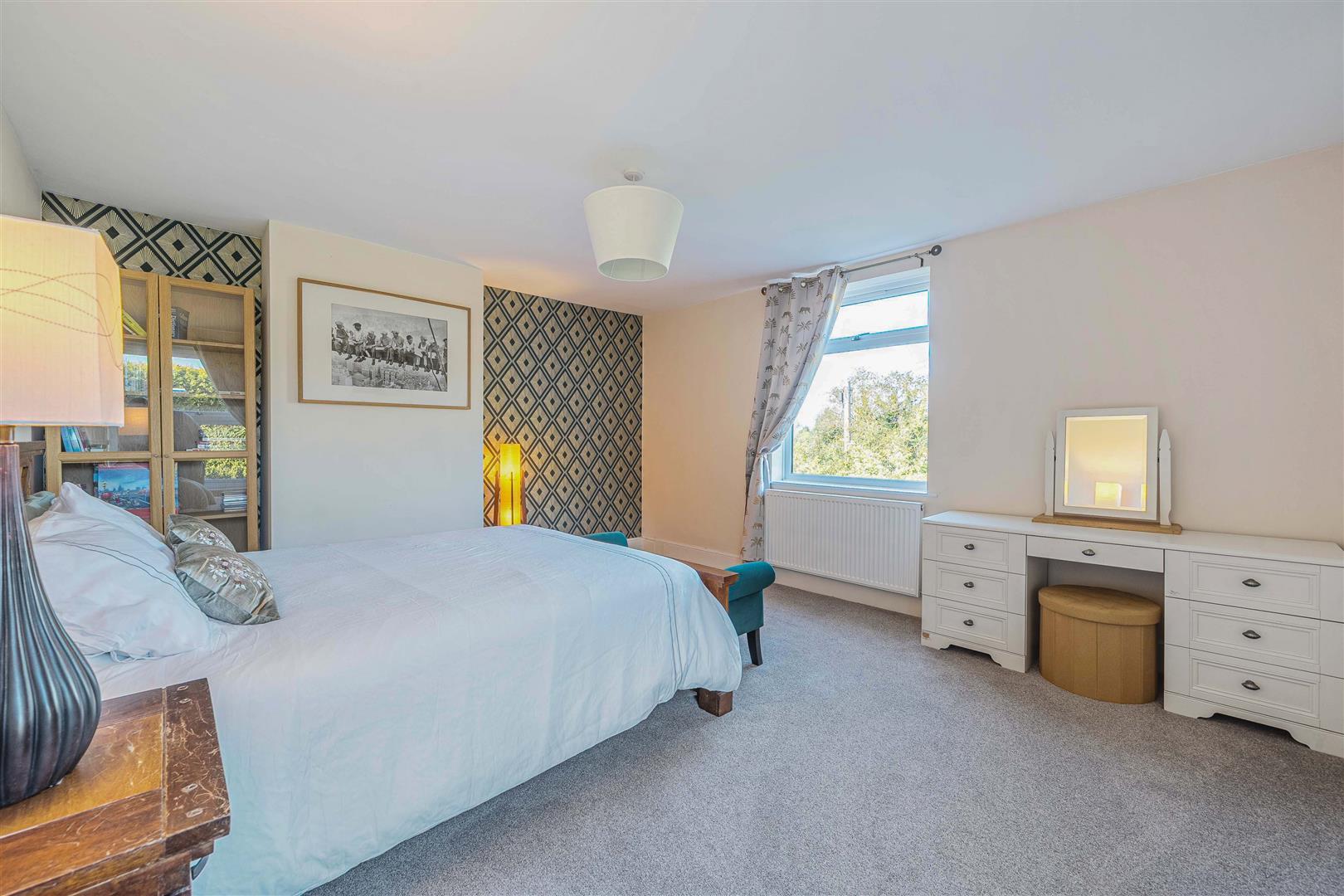 Property Image 6c8126c0-8e59-44ec-85f6-079f30a35085