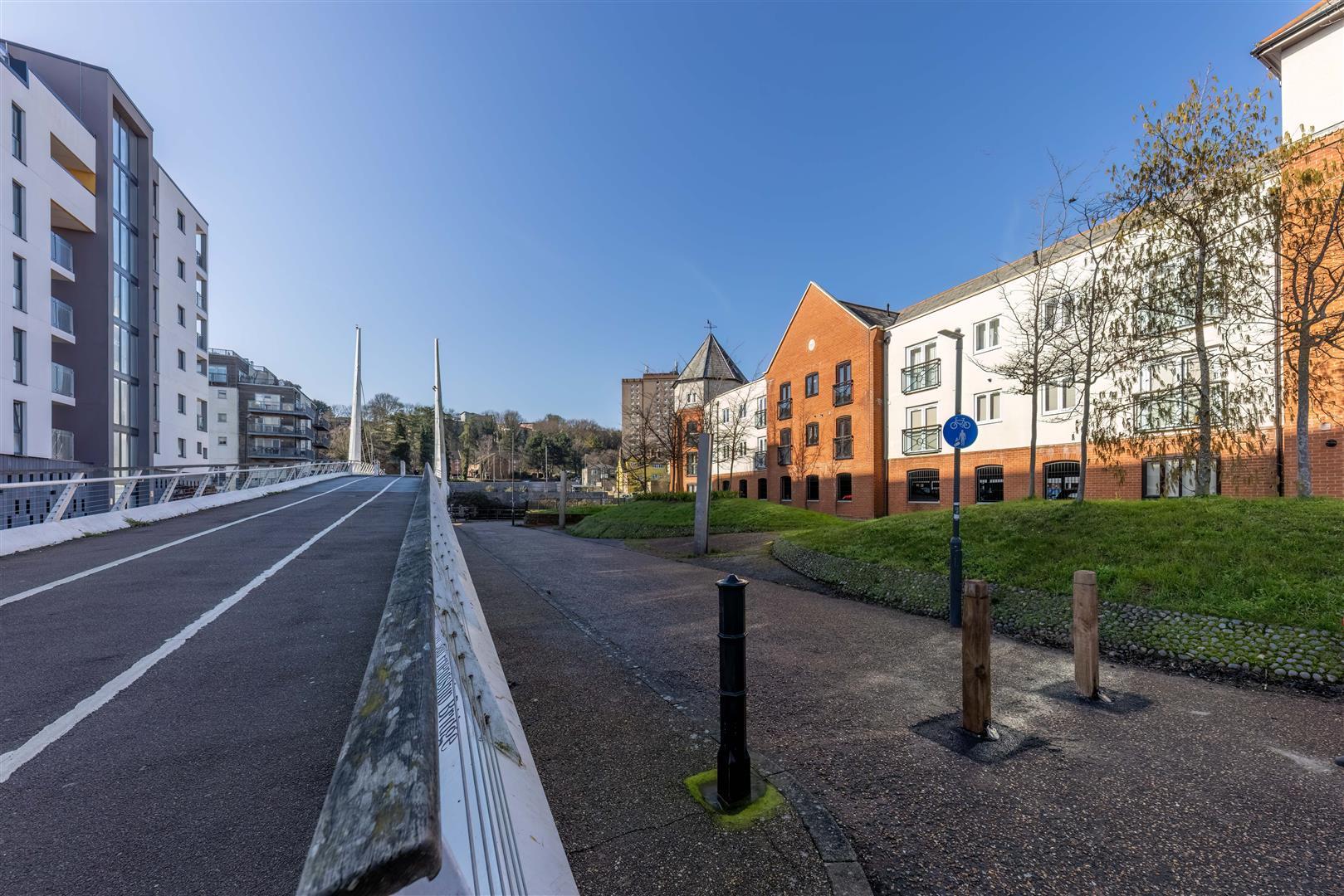 Property Image 6c861fb6-6923-41b7-9bfb-d109823e4c4a