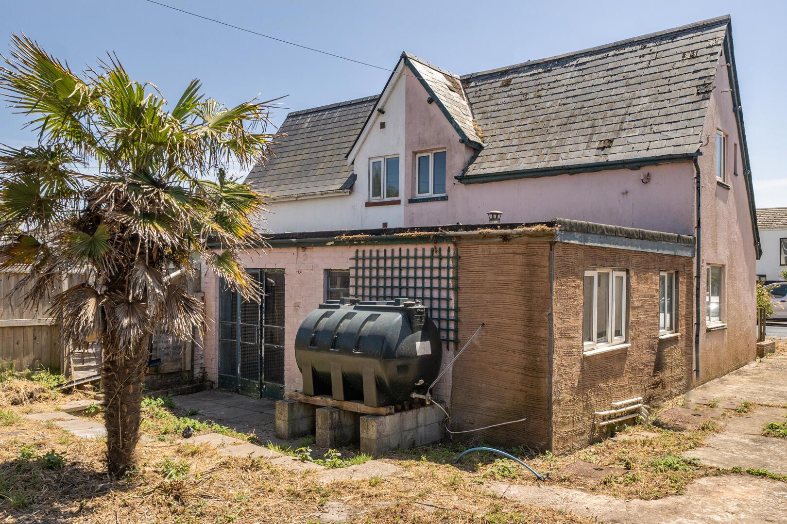 Property Image 6c8dcce1-9c15-4768-b98d-2a1bd476c064