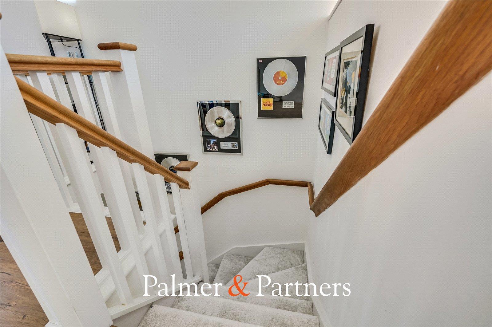 Property Image 6c9c06b8-cc01-40ce-8e37-774ec8392b75