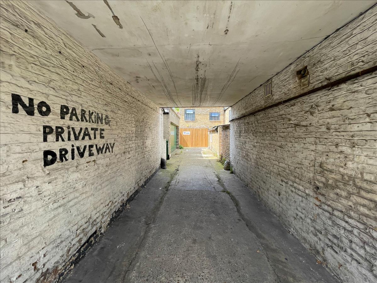 Property Image 6ca95afb-a92c-4659-80c4-2806f4f2150b