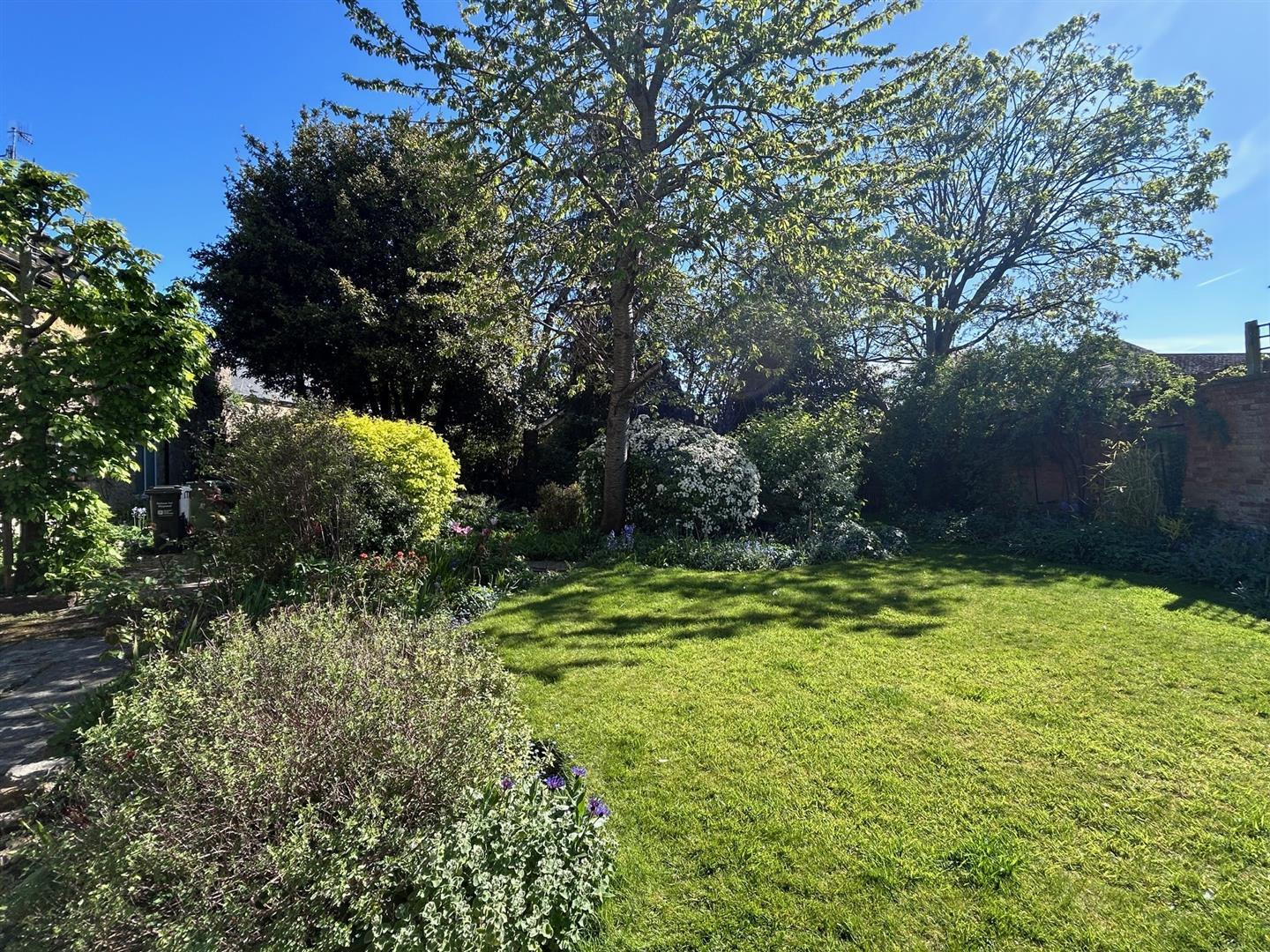 Property Image 6cb7075c-9c33-47ce-aafa-9410cbc62419