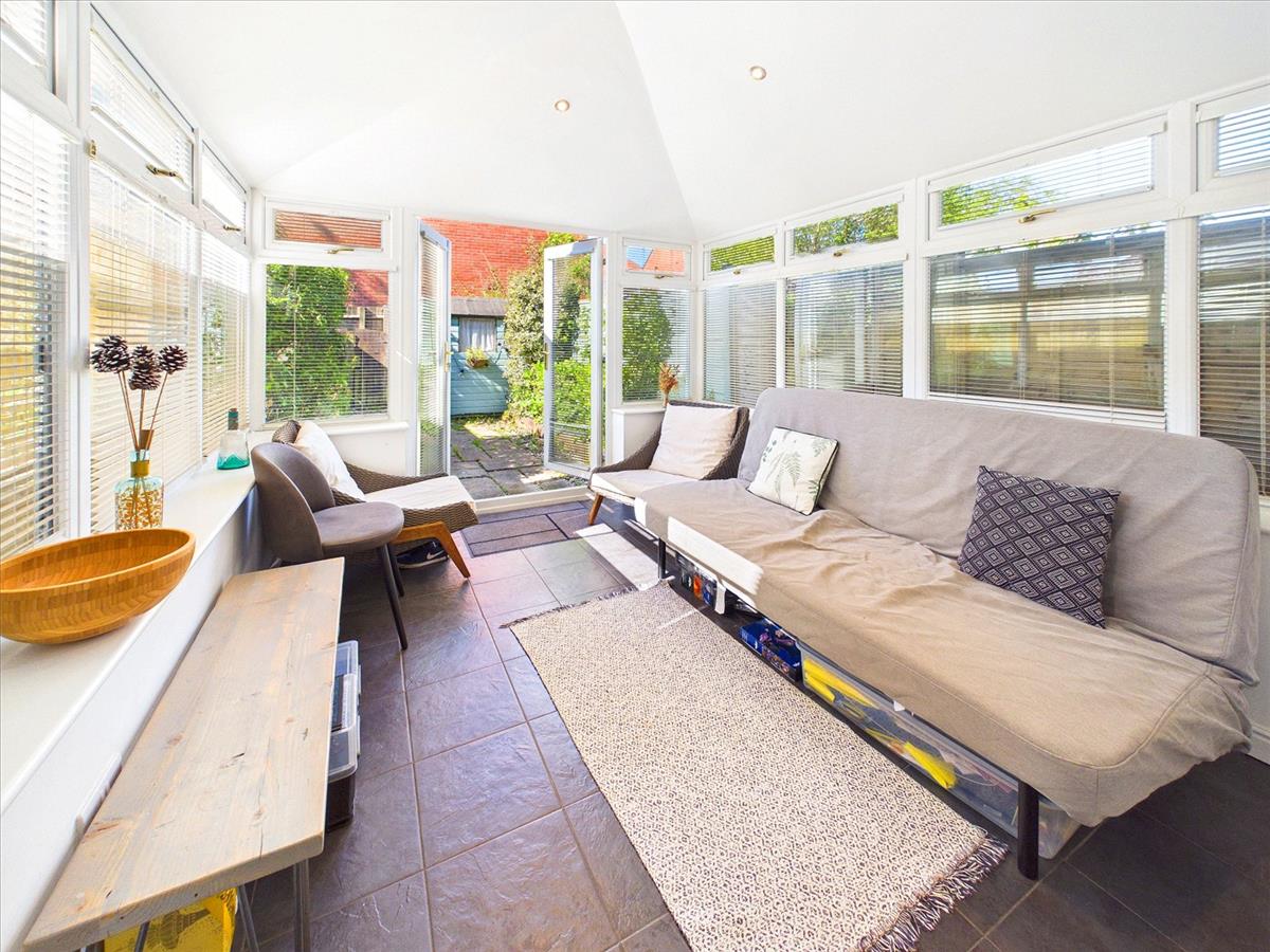 Property Image 6cecb50e-bf6a-48fc-afbb-11045345a6ef