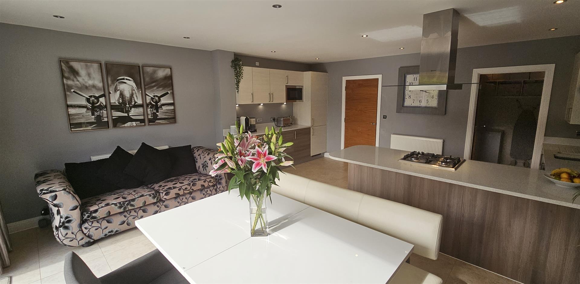 Property Image 6cf8f1b0-771c-4076-ab58-9cc093ba96a2