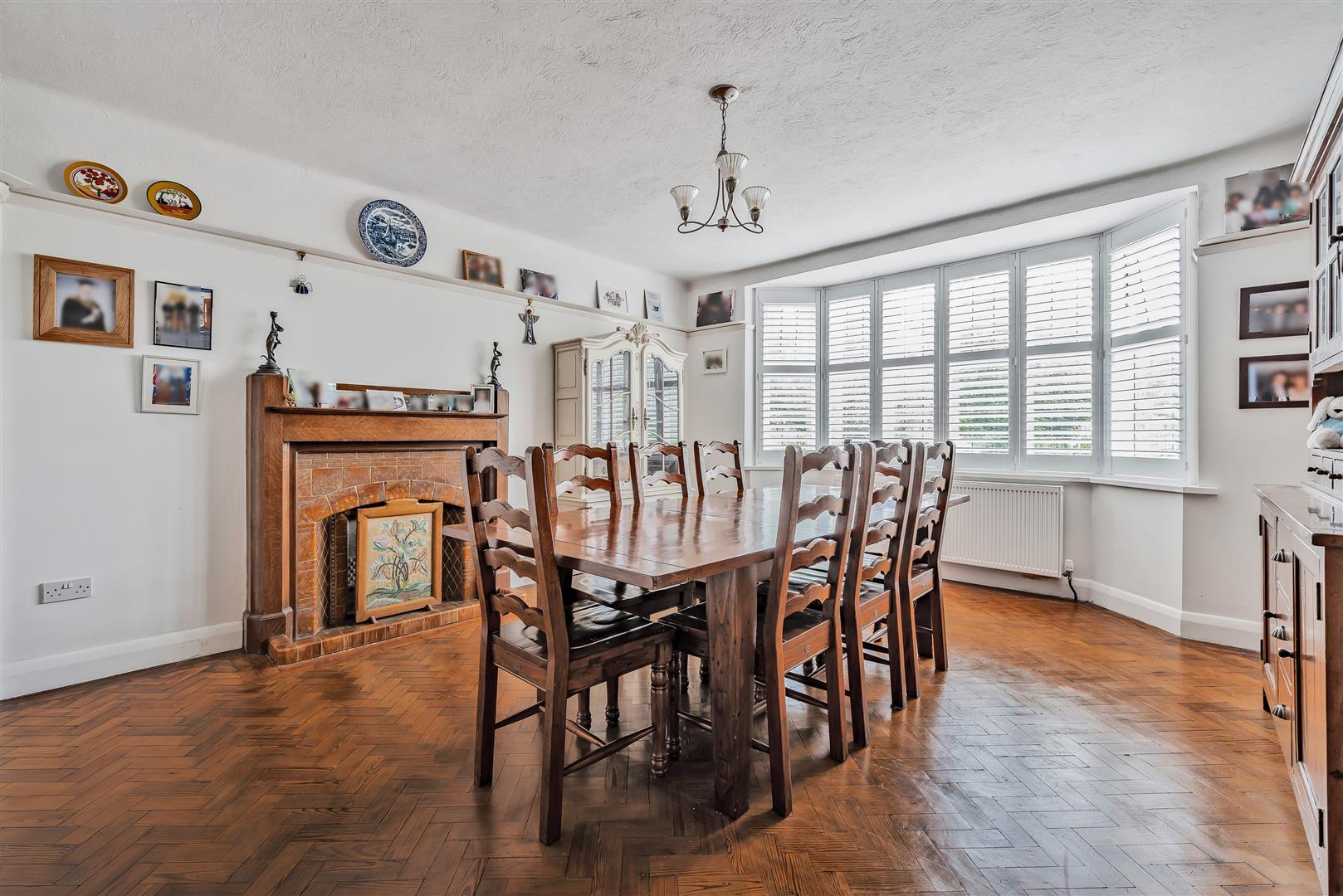 Property Image 6d132d76-00e8-46a4-94a7-533e8dd9c677