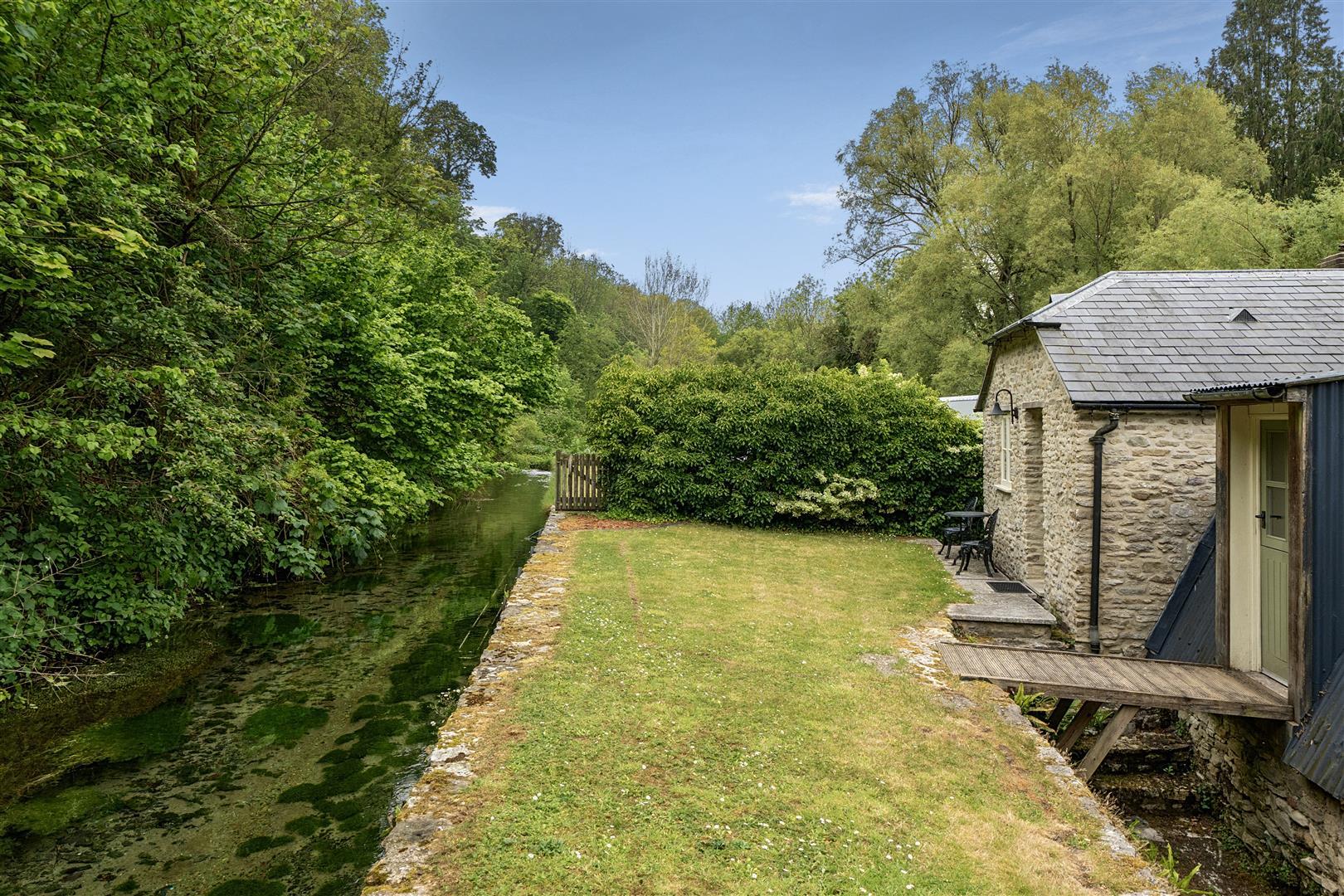 Property Image 6d1eccb1-5282-4410-92f3-b4c133d262ba