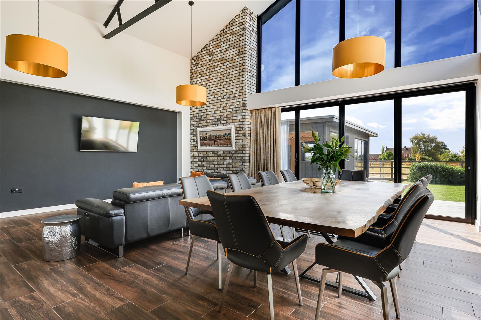 Property Image 6d342575-9eef-40cf-a03f-0612ddd49b3f