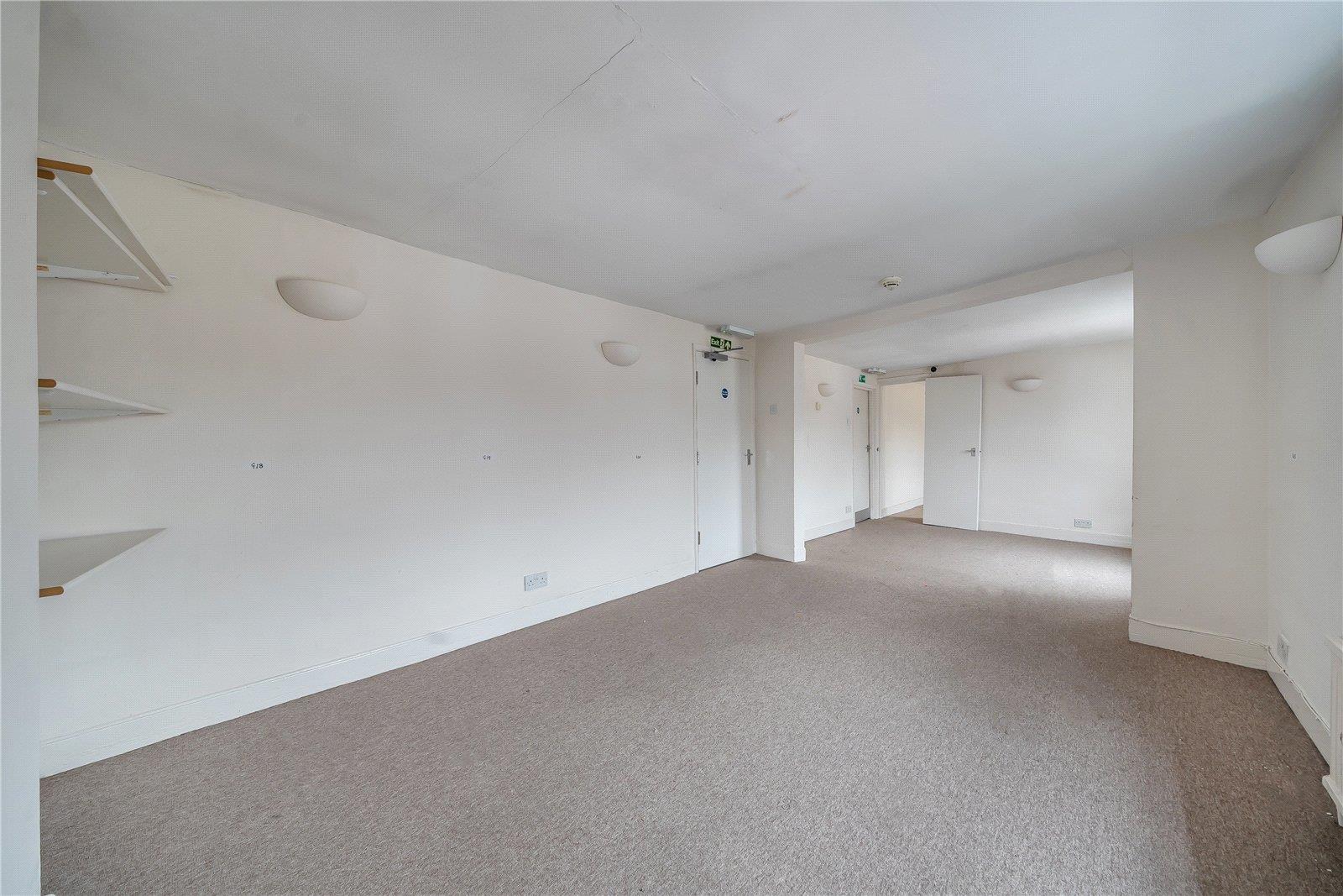Property Image 6d485bc3-b65c-42c0-b4b0-cc489a8aa672