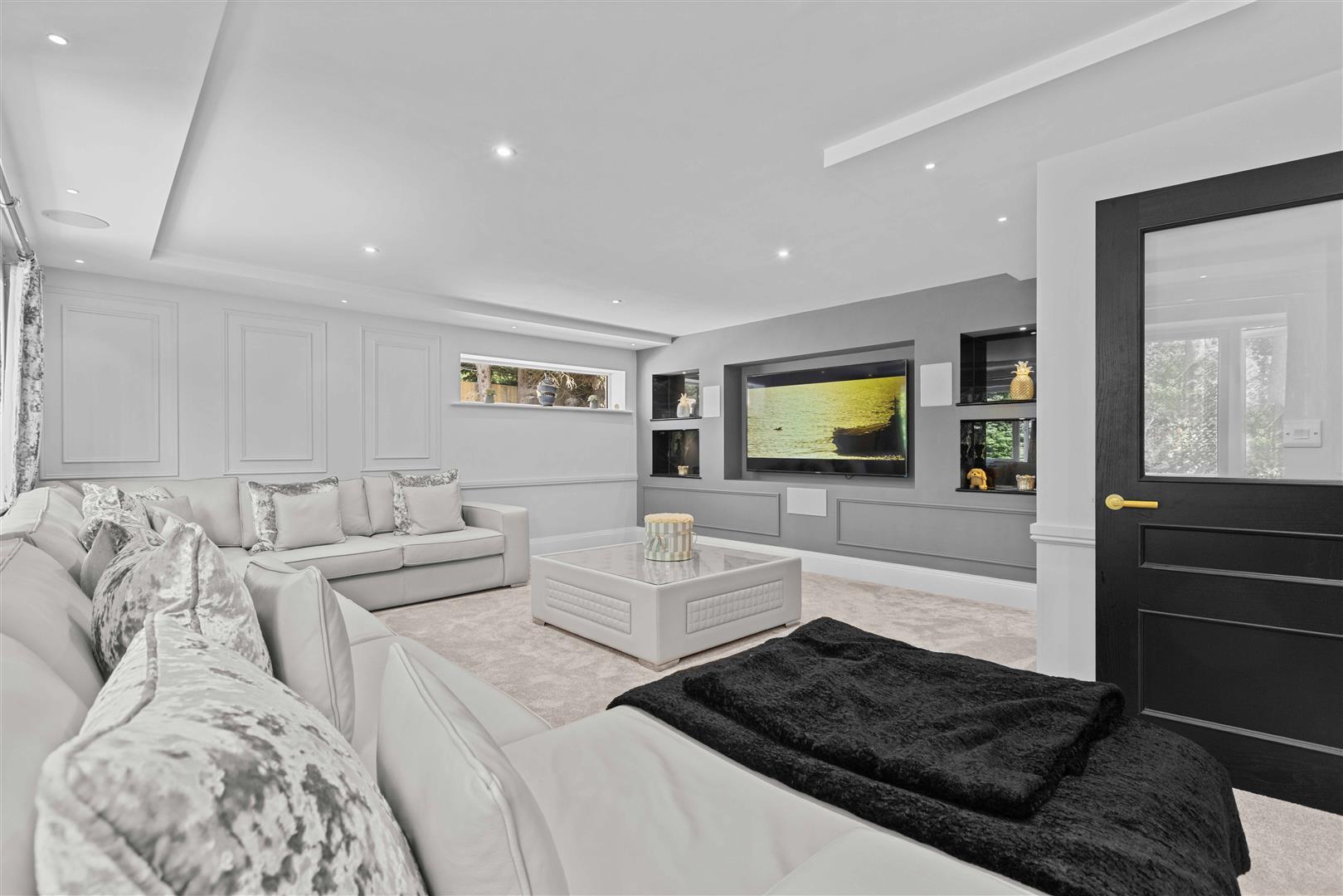 Property Image 6d51ab56-0c46-4671-bfe3-04350a2b70f0