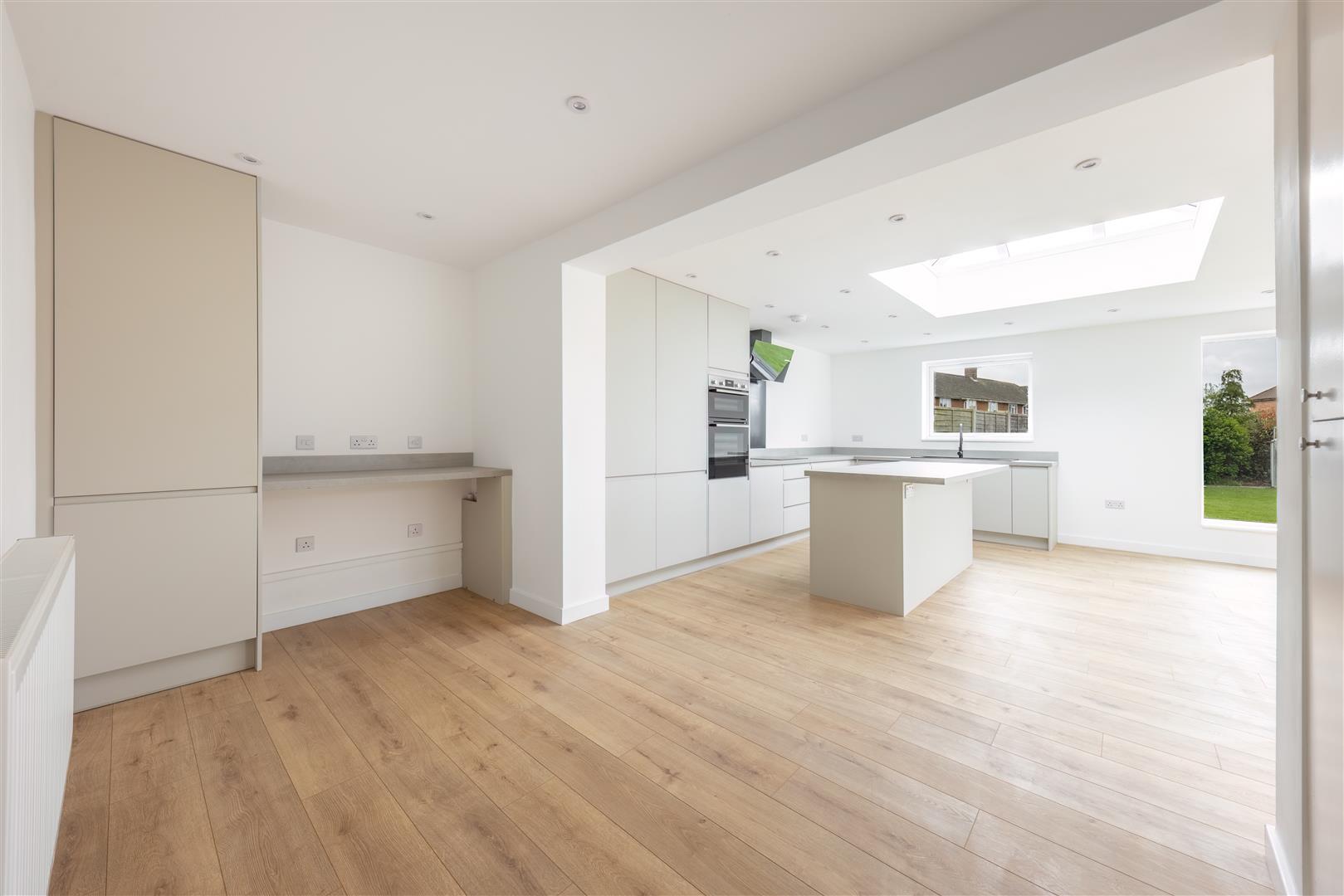 Property Image 6d58b200-59b3-49d8-b05c-33a9bb13a391