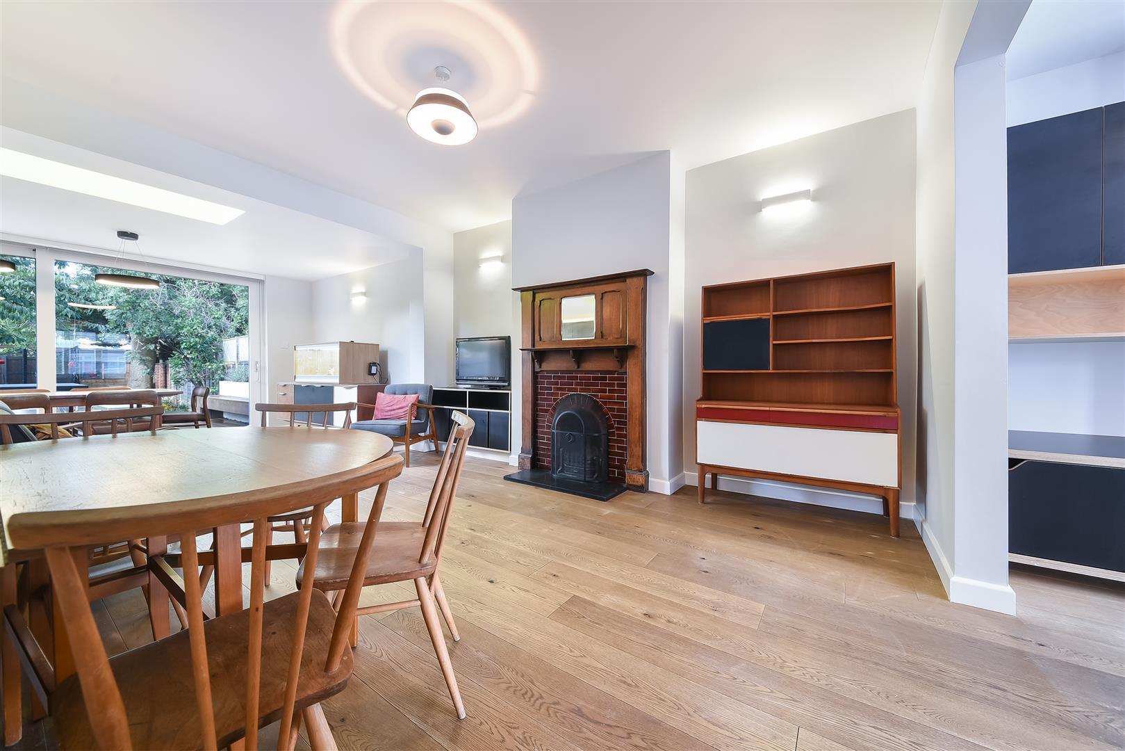 Property Image 6d626239-be08-45a1-866f-7cbae99ae267