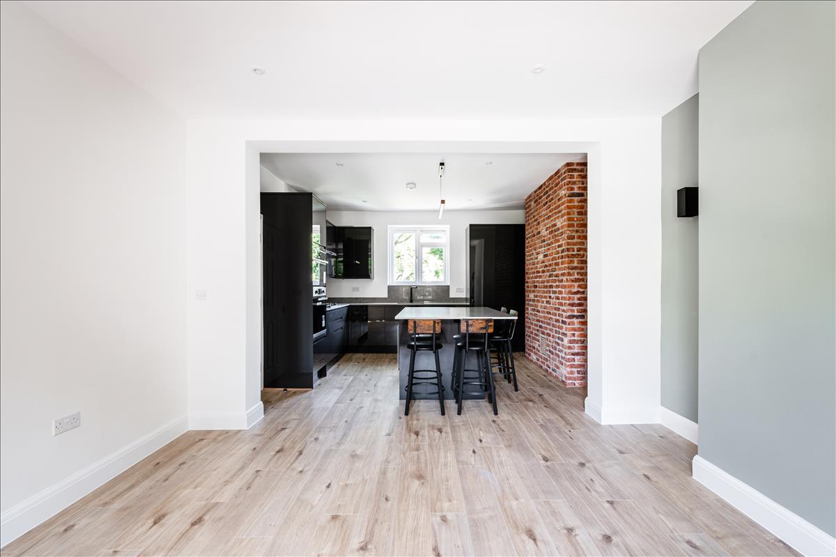 Property Image 6d707e13-b022-4a53-953e-48210ee72f45