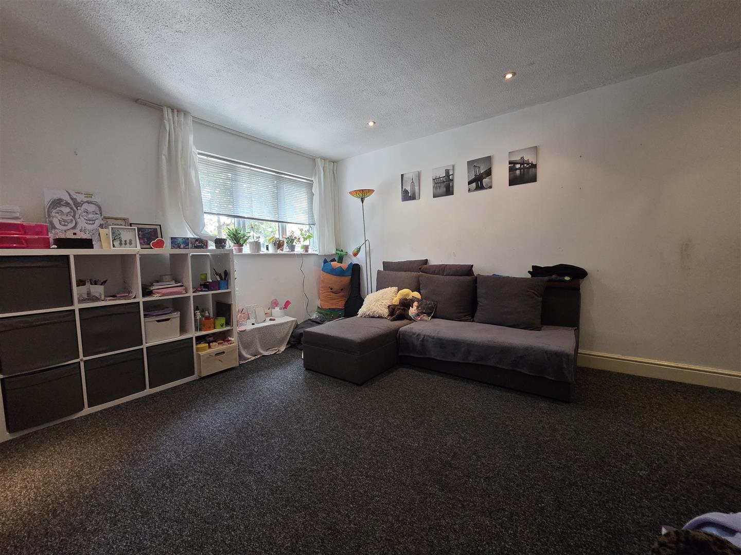 Property Image 6d73c935-7f22-47ba-b8d7-c7b7926f5940