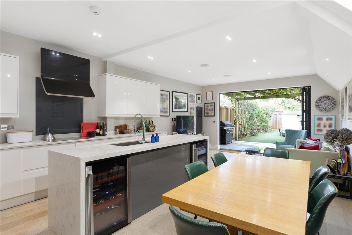 Property Image 6d93b446-c64f-4512-8240-cea151a62485