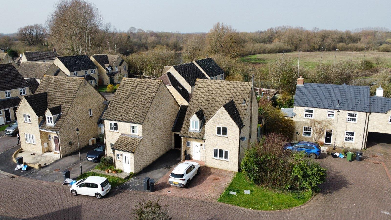 Property Image 6dc2b935-6fc1-4f69-8152-e23db4c345a0