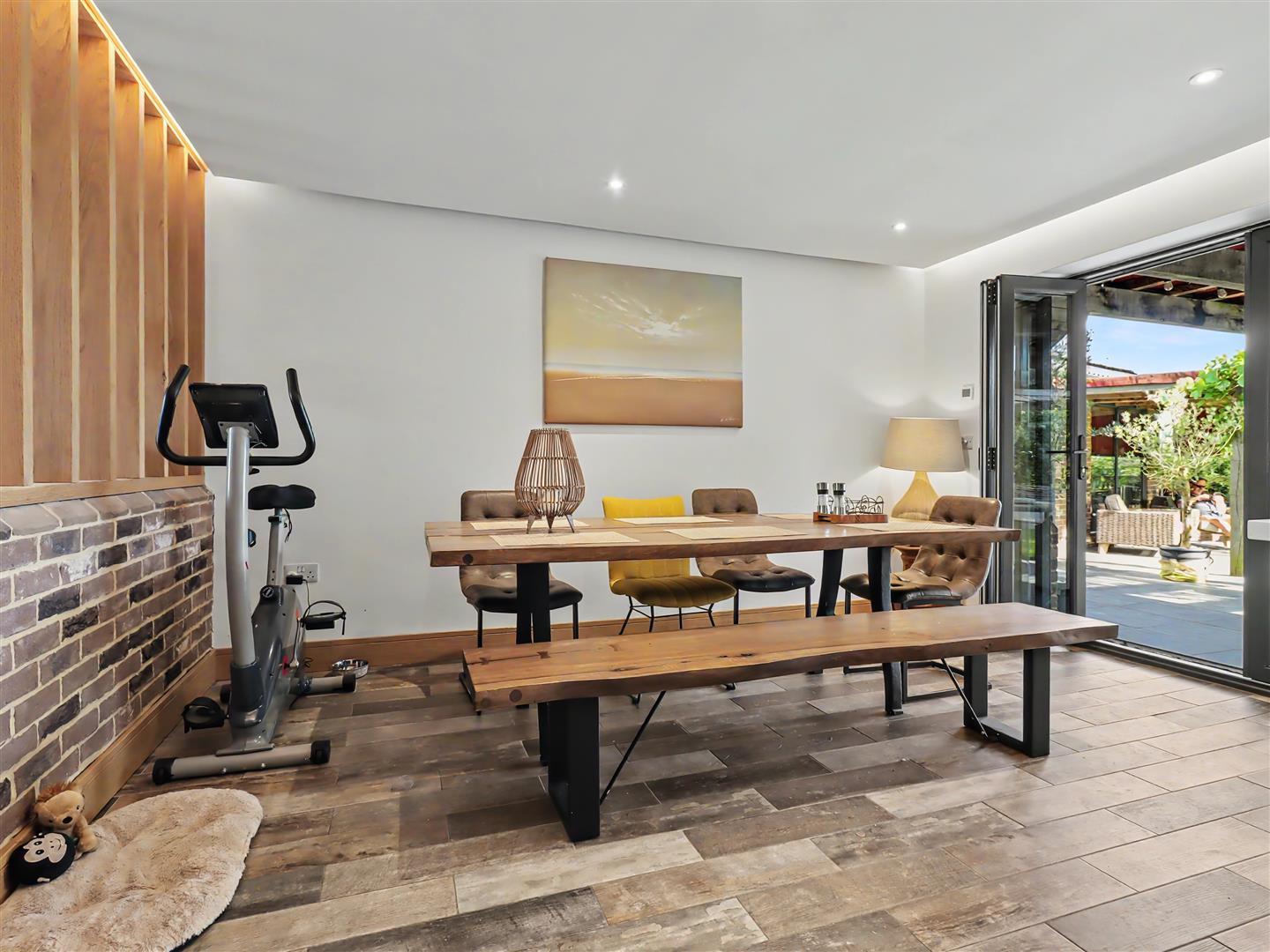 Property Image 6dc8bffd-7472-406e-9936-4868bf3f2682