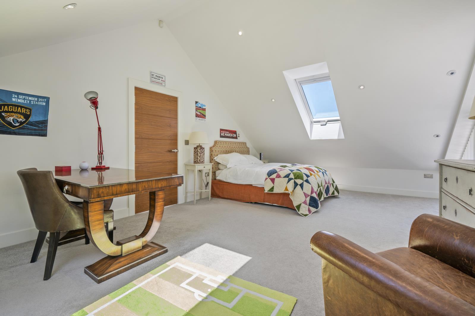 Property Image 6dca8d6d-25c7-45e8-8ef1-548cabf6ca01