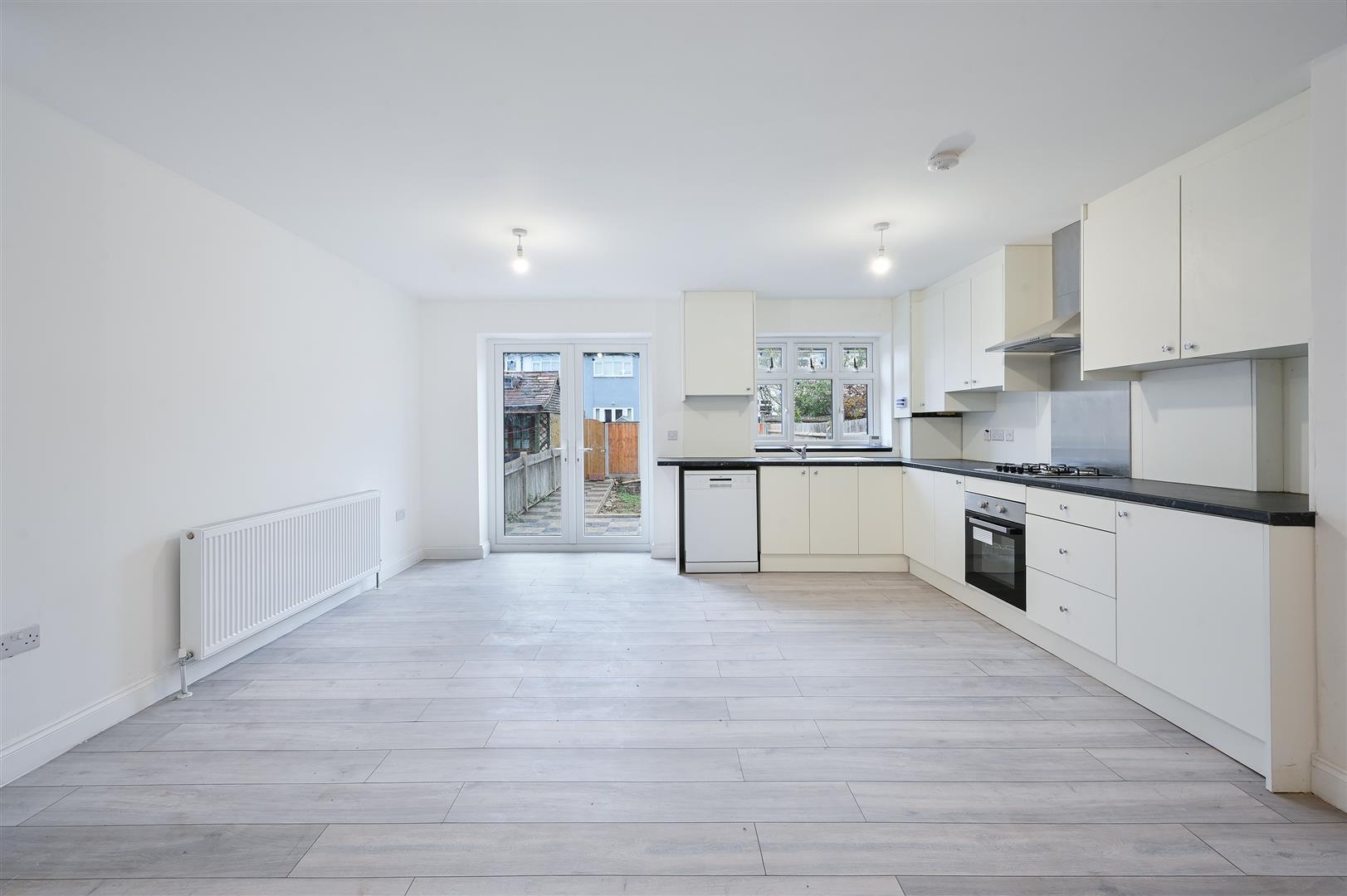 Property Image 6dd4f0ea-e831-4a2b-a37a-c5ac47e90a61