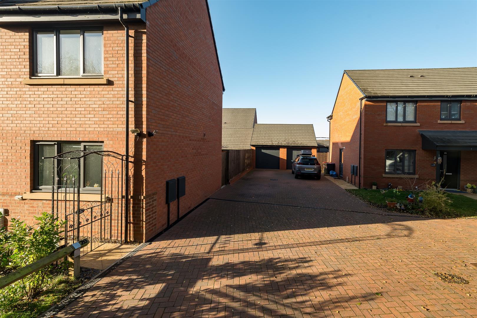 Property Image 6dd6fc93-4b3e-447e-ba97-fdf6e742e4a1