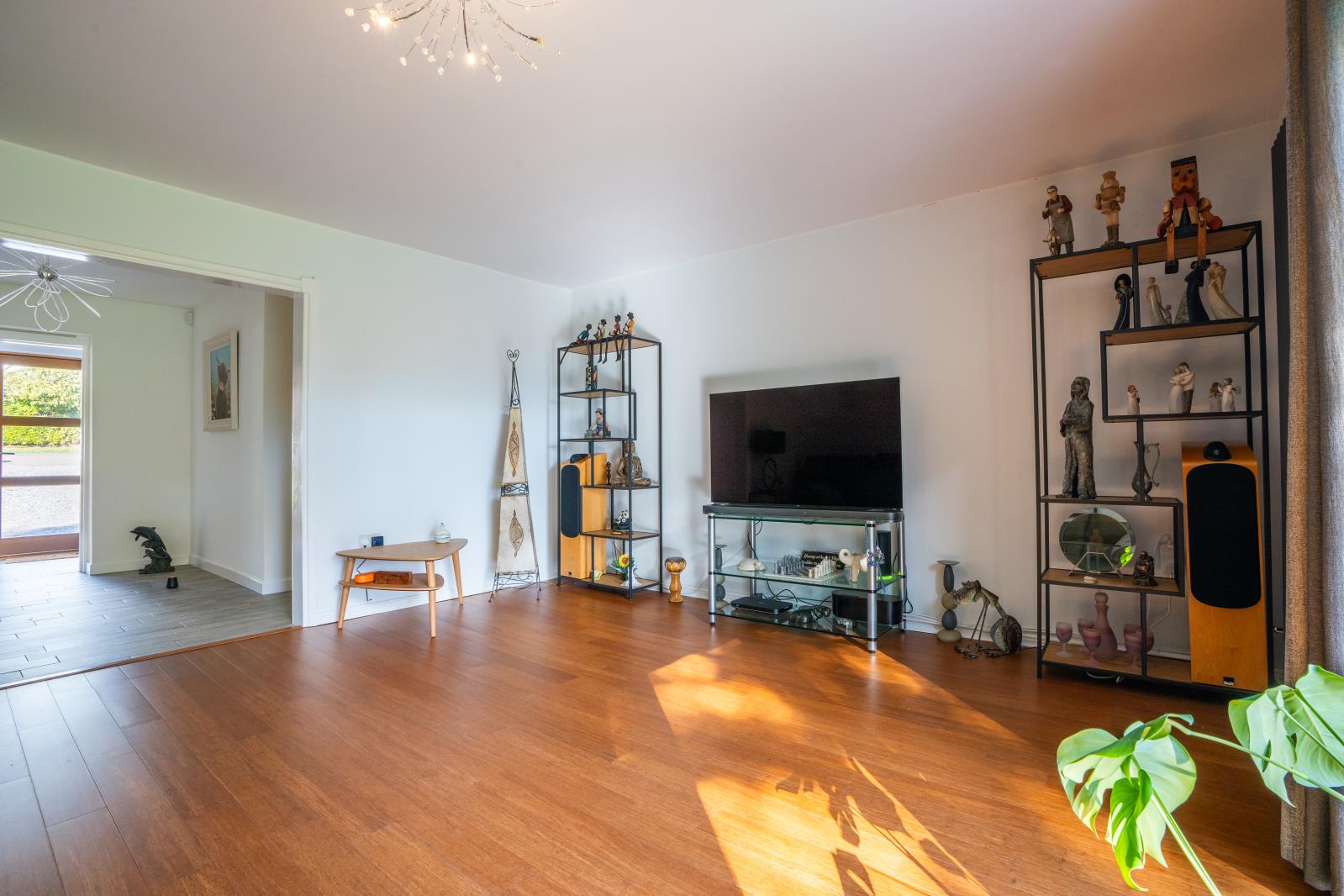 Property Image 6de5c81f-e739-4ca8-8fa9-8e23a260a159