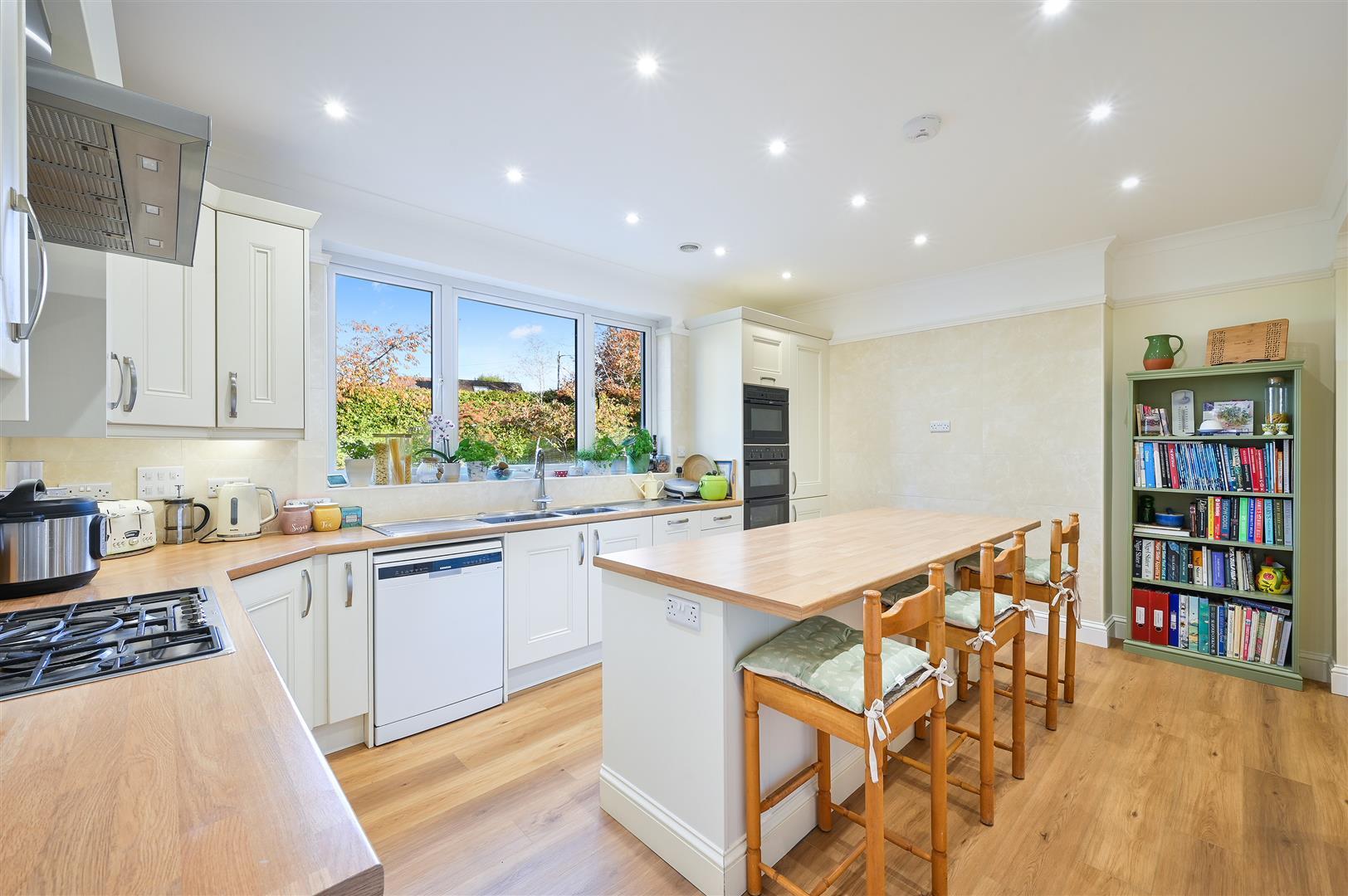 Property Image 6e0126af-f6b2-43e6-9ec9-ca7885296b32